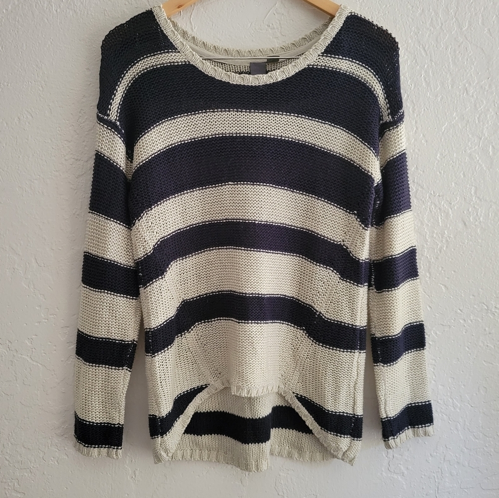 Quinn Sweater Size Small